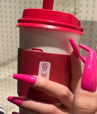 ネイル リンパ/美肌小顔専門サロンLiLi所属・Sakai Airiのネイルデザイン