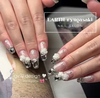ネイル hair&make EARTH coiffure beaute 龍ケ崎店所属・tomita ayakaのネイルデザイン