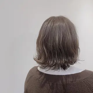 ミディアム 推しカラー🎨横浜 ブリーチ/ yuaのヘアスタイル