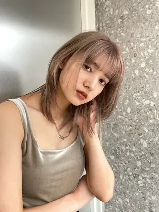 ミディアム カラー ミルクティーベージュ /sara💛のヘアスタイル