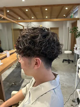 ショート パーマ メンズ fulam所属・佐藤悠生/ メンズカット．パーマのヘアスタイル