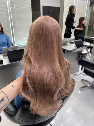 ロング HARUKA ハイトーンのヘアスタイル