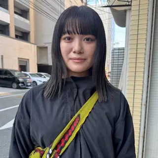 ミディアム カラー Lilu しずくのヘアスタイル