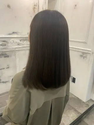 ミディアム comeghead 琴音のヘアスタイル