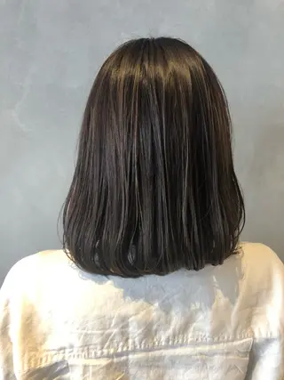 ミディアム カラー 長谷川 沙紀のヘアスタイル