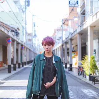 ショート カラー アブアイ所属・艶髪・酸性ストレート フリツのヘアスタイル