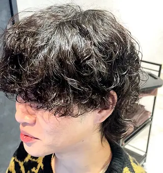 ミディアム パーマ メンズ 宮下 弦也のヘアスタイル