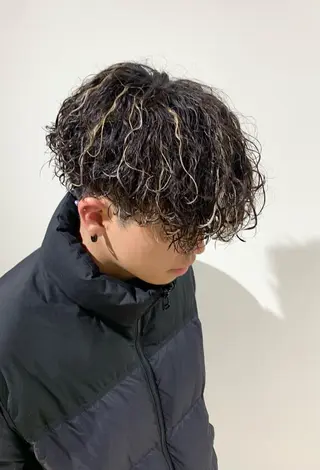 ショート カラー パーマ 園田 将士のヘアスタイル