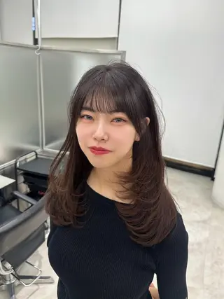ミディアム GO TODAY  NU茶屋町所属・顔まわりで第一印象を 良くする美容師のヘアスタイル