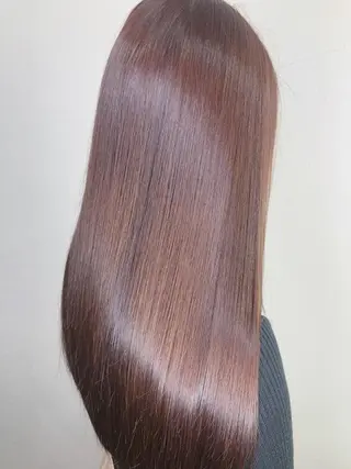 ロング ito. ブリーチ/髪質改善のヘアスタイル