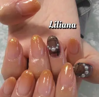 ネイル 艶々の美爪を〜 【リリアーナ】のネイルデザイン