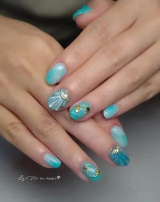 ネイル ラヴィアン ローズのネイルデザイン