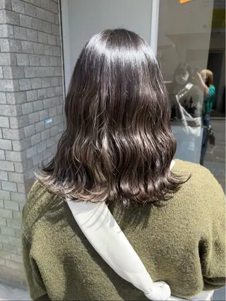 ミディアム カラー FERIA あべの yumeho🍭のヘアスタイル