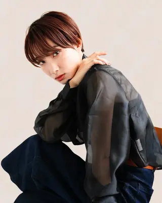 ショート カラー Joule 建山美友のヘアスタイル