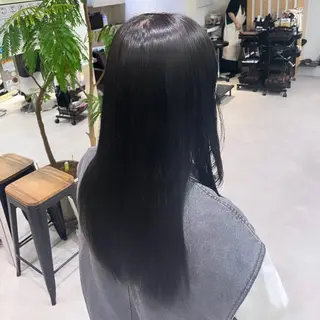 セミロング omocha umiのヘアスタイル