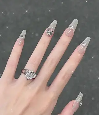 ネイル 💅E•U•B NAIL🌹所属・横浜市中区曙町 ネイルE·U·Bのネイルデザイン
