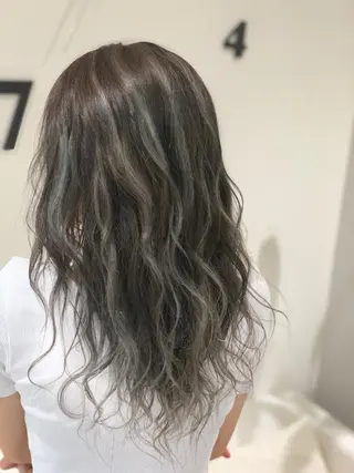 ロング カラー 松吉 純平のヘアスタイル