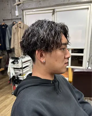 ミディアム パーマ メンズ homme, famille raugh【オム・ファミーユ・ラグ】所属・【メンズ特化】パーマ /マッシュ/たいちのヘアスタイル