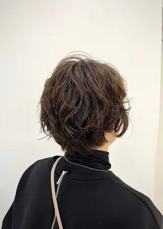 ショート パーマ 岩堀 氷河のヘアスタイル