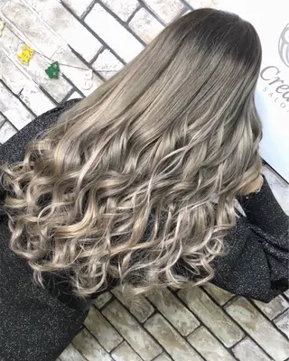 ロング 🎀柔らか暖色カラ ー💕sayakaのヘアスタイル