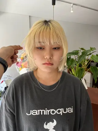 ミディアム ボブ/レイヤー/ ショートcovo代表のヘアスタイル