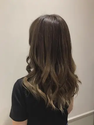 ロング カラー ヤマナカ エリカのヘアスタイル