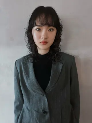 ミディアム パーマ 似合わせパーマ 癖毛カットのヘアスタイル