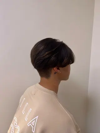 ショート カラー メンズ hina 🛋️ブリーチカラーのヘアスタイル