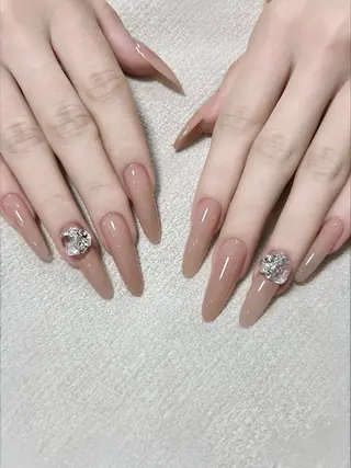 ネイル U·Mi nail salon所属・U·Mi 上野御徒町容のネイルデザイン