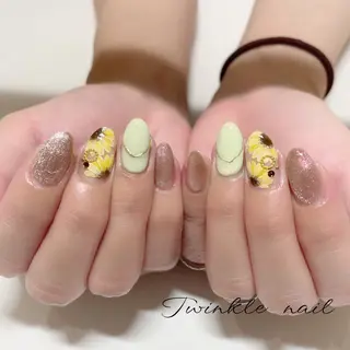 ネイル 中井 綾香の眉毛・アイブロウイメージ