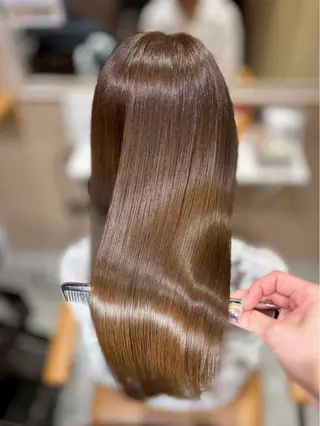 セミロング パーマ 🩶医療×美髪‎🤍 完全個室髪質改善のヘアスタイル