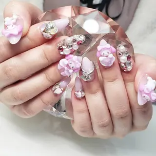 ネイル 痛ネイル🩶推し活 🤍店長sagawaのネイルデザイン