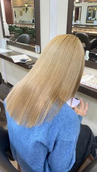 ロング カラー 酸性ストレート 🤍🎀honokaのヘアスタイル