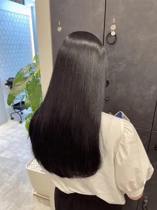 ロング カラー TENSHO ハイトーンレイヤーのヘアスタイル