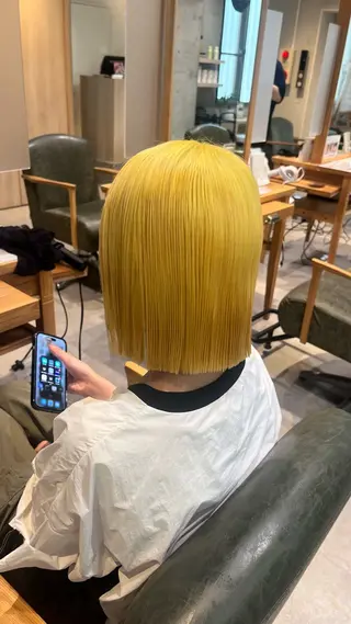 ショート カラー 𝐚𝐨𝐢🩰/ 酸性ストレートのヘアスタイル