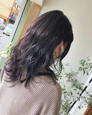 セミロング 松村 由莉香のヘアスタイル