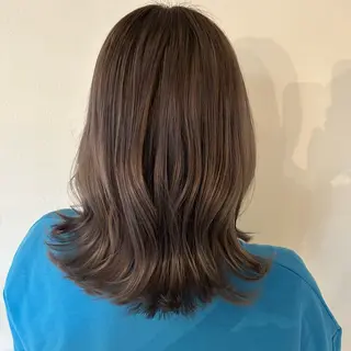 ミディアム カラー FERIA緑地公園 ♡下見陽花♡のヘアスタイル