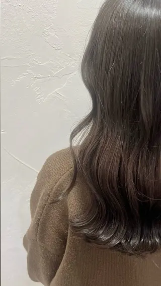 ロング カラー Lomalia もえかのヘアスタイル