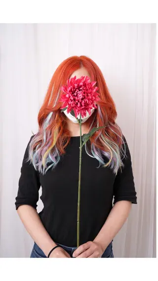 セミロング カラー ヘアアレンジ 推し活専用 【派手髪】飯野ゆかりのヘアスタイル