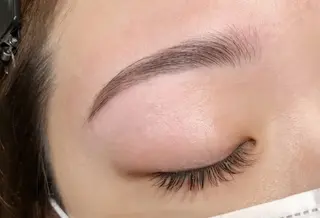 アイブロウ mee三軒茶屋 店長 Miki 🌼のマツエク・マツパデザイン