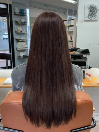 ロング 雨とランプ所属・東 咲希のヘアスタイル