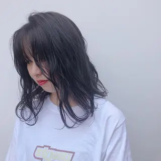 セミロング カラー 古屋 花織のヘアスタイル