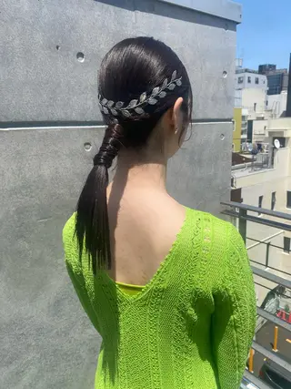 セミロング ヘアアレンジ Yahiko ハイトーンのヘアスタイル