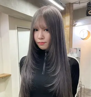 ロング カラー Kaede/ ハイトーンカラーのヘアスタイル