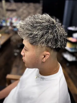 ショート パーマ 三谷 仁のヘアスタイル