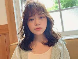 セミロング ヘアアレンジ 狩野 くるみのヘアスタイル