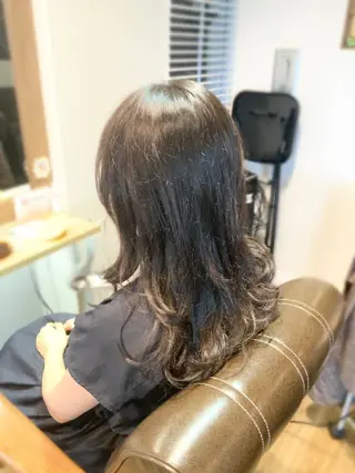 カラー 堀 望美のヘアスタイル