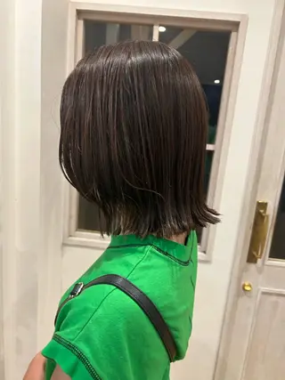 ショート カラー パーマ 青栁 穂香のヘアスタイル
