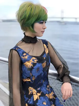 ショート カラー ディレクター ノナカのヘアスタイル