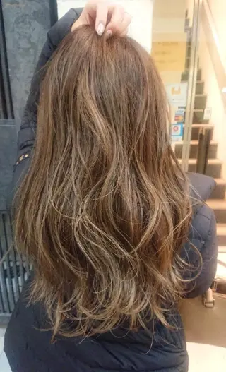 カラー ブリーチ/ヘアケア/ 艶髪/イギチハルのヘアスタイル